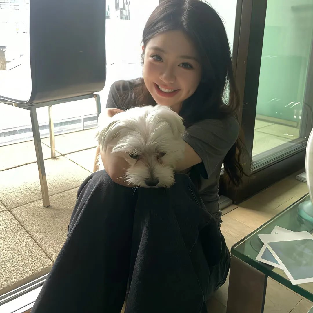 绿衣女子